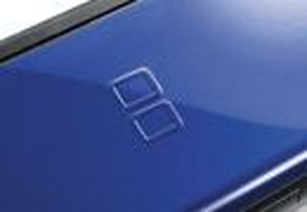 ニンテンドーDS Lite』の新色、コバルトブルー/ブラックが公式発表 