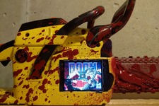 血みどろトイチェーンソーで『Doom 2』が動作！？海外ファンによる力作ガジェット 画像