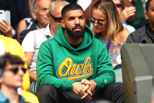 Drake、『フォートナイト』アカウント乗っ取り被害のおそれ―Ninjaの配信に突如登場するも声は別人… 画像