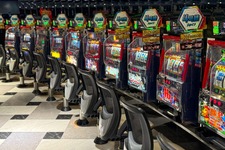 ゲーセン文化から見ても新業態？ スロット専門ゲームセンターにウラのウラまで話を聞いてみた【特集】 画像