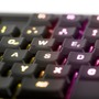 SteelSeriesからゲーミングキーボード「Apex M800」が発売―スイッチ技術専門家と共同開発