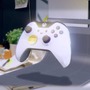 Xbox Eliteコントローラーにホワイトカラー登場か―HoloLens紹介映像内に出現