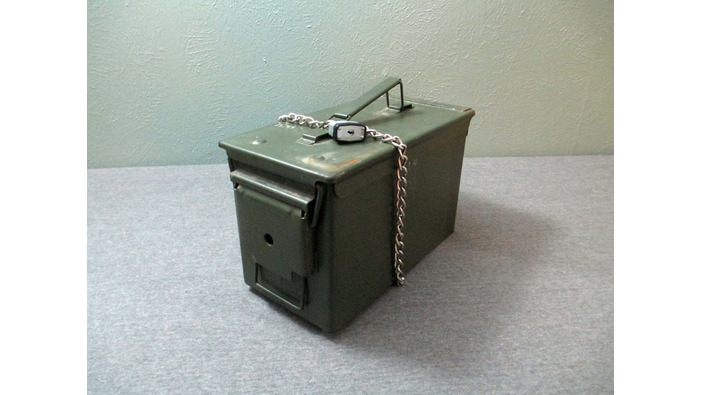 『Fallout』ファンの彼氏に「弾薬箱」を贈る―グッズてんこ盛りの渾身ファンメイド製品！