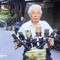 自転車に9台のスマホ、その理由は『ポケモンGO』？台湾在住70歳のヘビーユーザーおじいちゃん