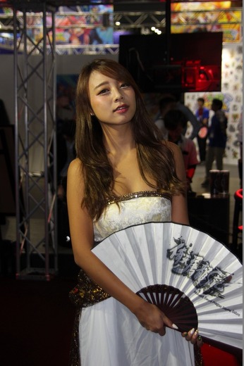 【TGS 15】遂に最終日！疲れた身体も元気いっぱいにしてくれる美女たち ー どどーんと大放出！