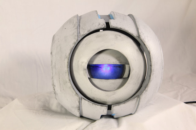 海外ファンが『Portal 2』Wheatleyのレプリカを制作―感情豊かに喋って動く！