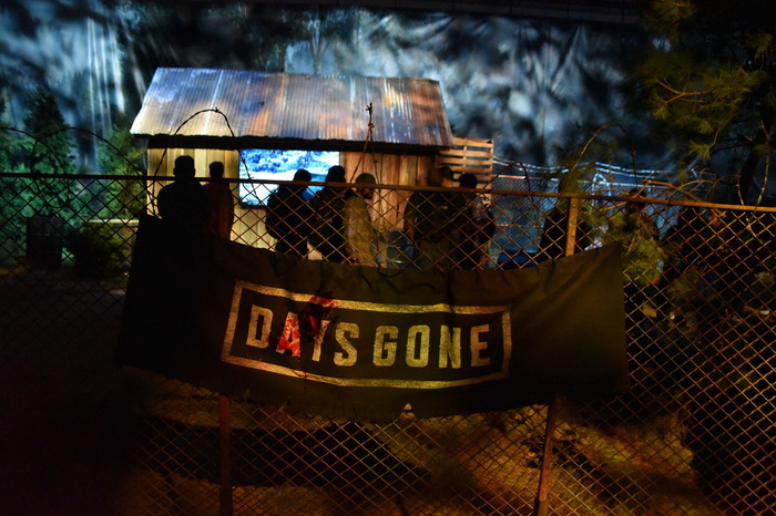 『Days Gone』ブースはまるで映画のセット！Freakersとの記念写真も？【PSX 17】