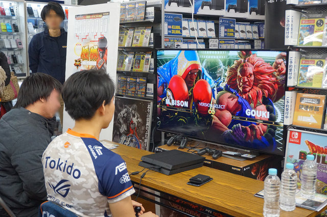 『ストリートファイターV アーケードエディション』プロゲーマーも参加した店頭体験会レポート！