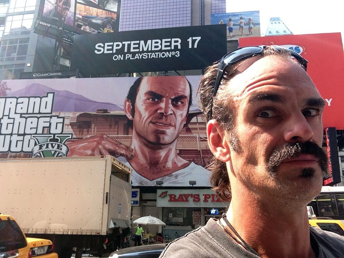 『GTA V』の主人公を演じた3人の俳優の集合写真！