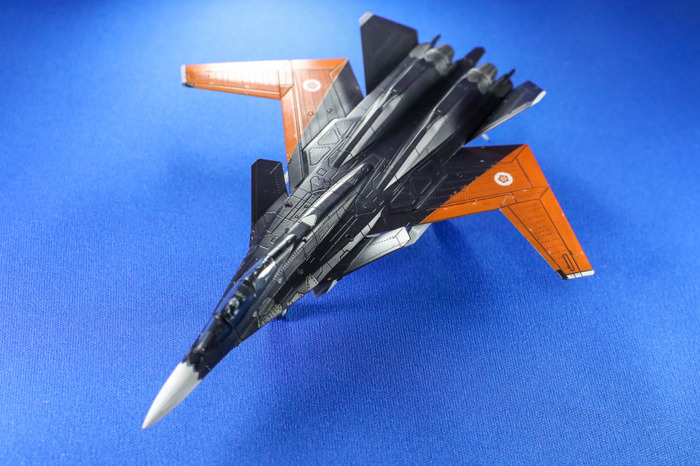 『エースコンバット7』コトブキヤ1/144「X-02S」レビュー…ディテール強化とロール軸追加で展示しやすさも向上！【ゲーム系プラモって実際どう？】