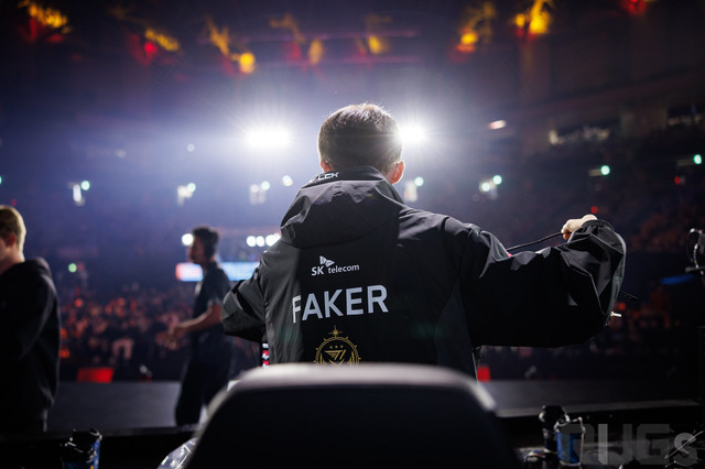 『LoL』レジェンドFaker、カメラマンに相手チームを挑発するよう促されるも断る…スポーツマンシップまでGODティア