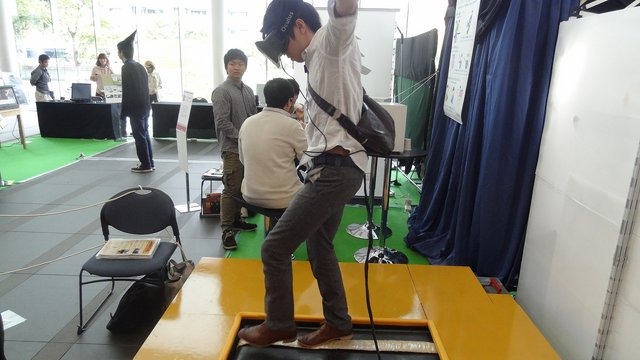 【DCE 2014】OculusによるVR綱渡りを体験！仮想空間なのに、恐怖感で足が竦む