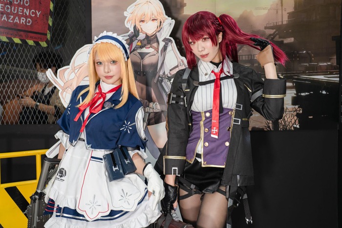 ターン制SRPGとして進化した『ドルフロ2』！コスプレイヤーに等身大パネルと、見ごたえばっちりなブースを訪問してみた【TGS2024】