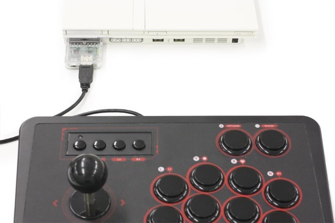 PS2/PS1本体でPS5/PS4/PS3用コントローラーが使える変換アダプタの発売 